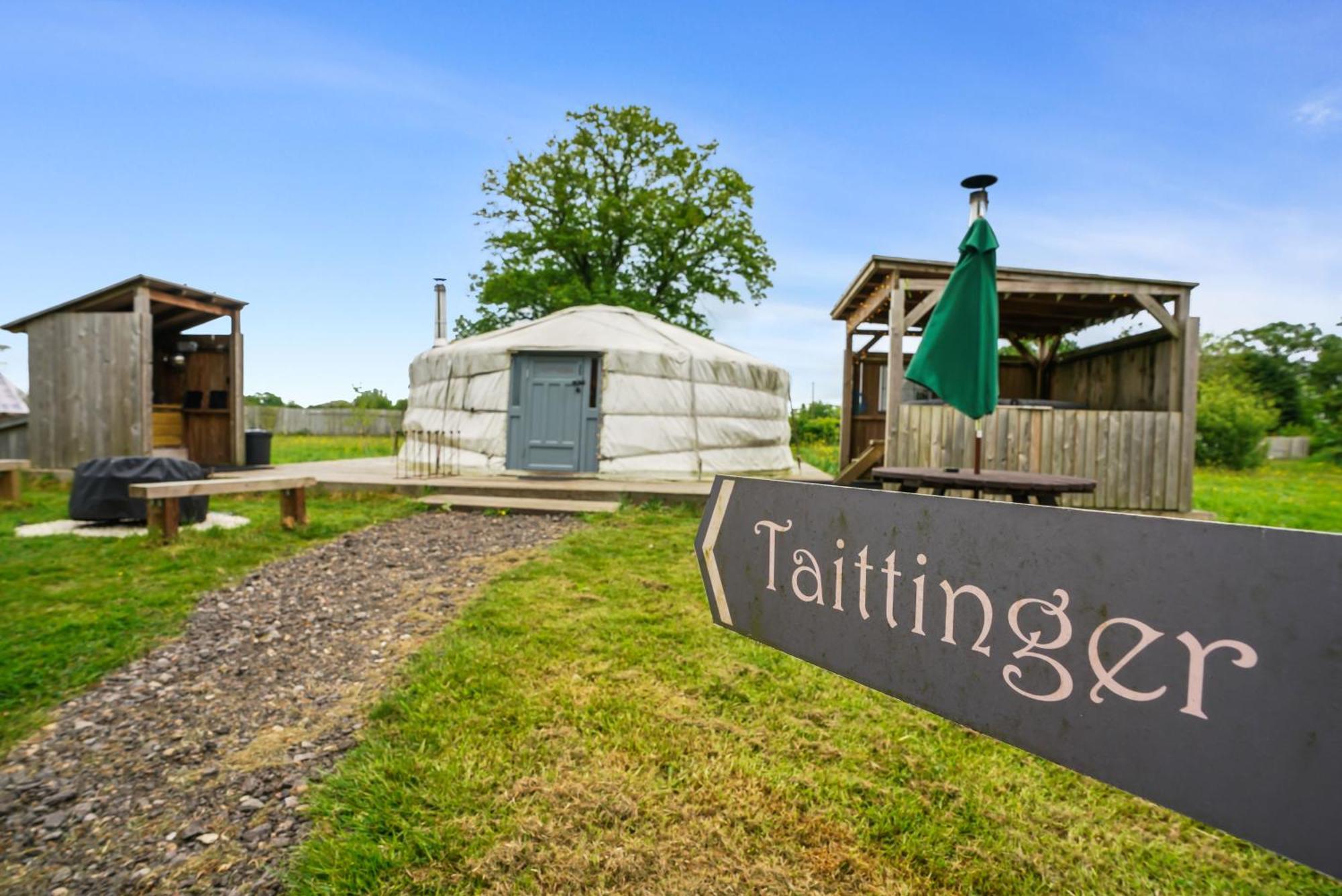 Glamp And Tipple Ltd Hotel Great Ellingham Exterior photo